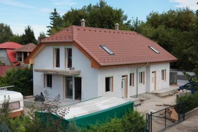 Nyílászáró beszerelve kivitelezes_epitkezes_isb