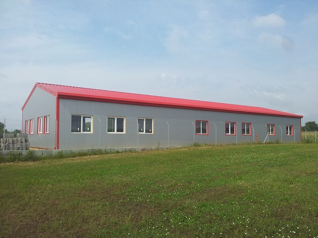 &Eacute;p&uuml;l a Lindab SBS Maxi csarnoka