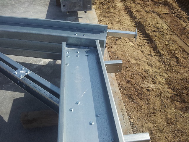 &Eacute;p&uuml;l a Lindab SBS Maxi csarnoka