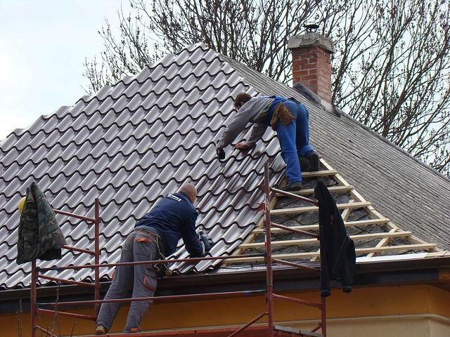 Lindab cserepeslemezzel felújított tető 