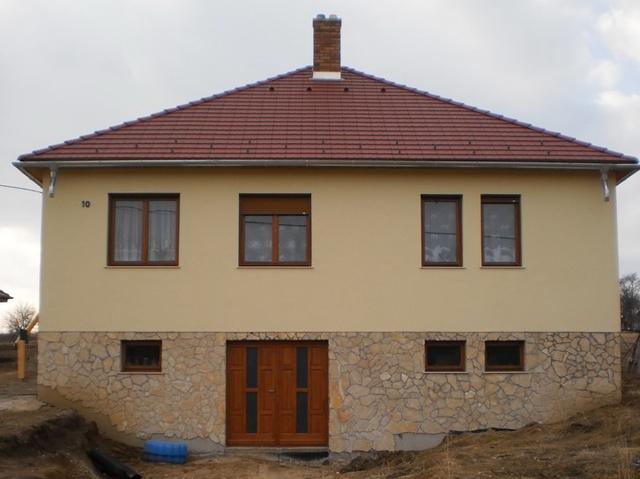 Mint a mesében: Filepék, a tavalyi nyertesek boldogan élnek az új családi házban NagyCsaládiHáz