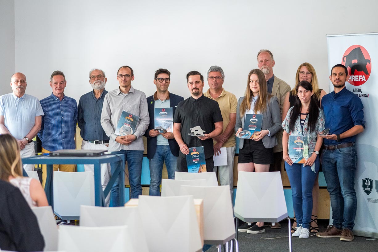 A PREFA 2018. évi építész és építészhallgatói pályázatának nyertesei és a zsüri
