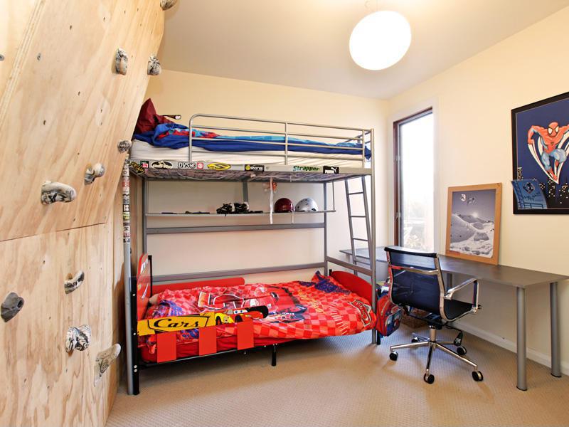 Mászófal a gyerekszobában