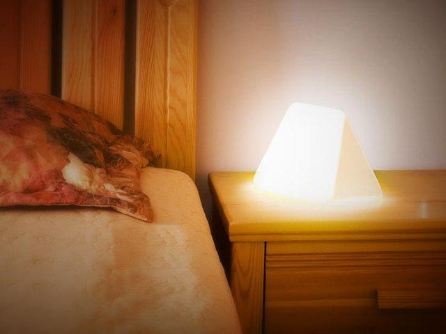 Könyvjelző és lámpa egyben Könyvjelző és lámpa egyben