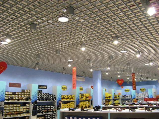 Kazett&aacute;s &eacute;s r&aacute;csos &aacute;lmennyezet