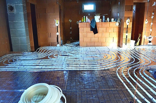 NagyCsaládiHáz Padlófűtés szerelése