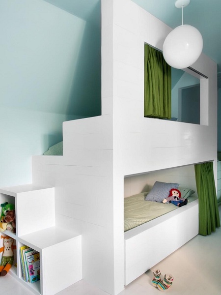 Emeletes ágy a gyerekszobában