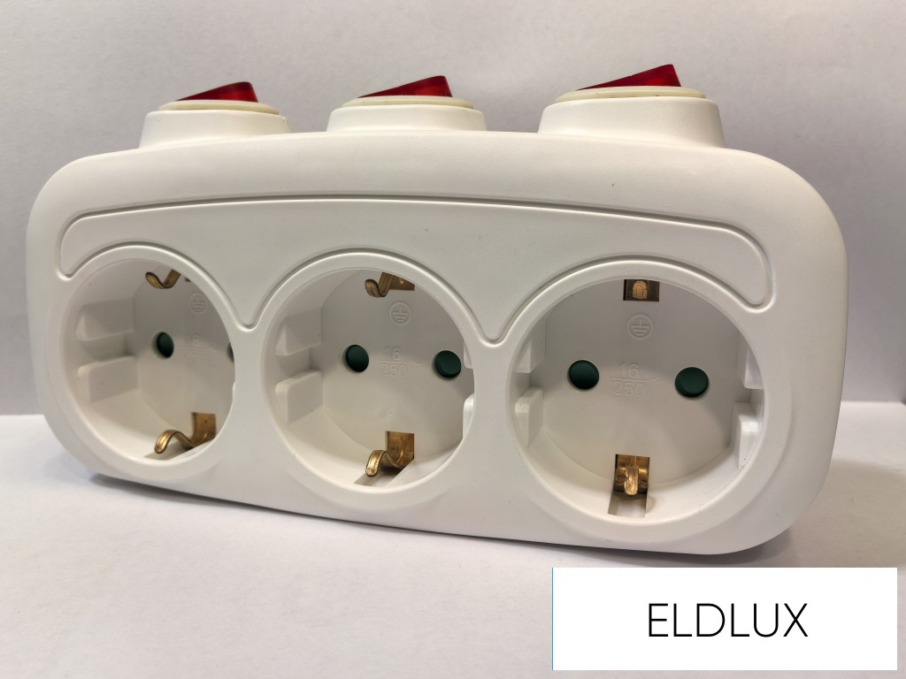 Elosztó 3x type F kapcsolóval IP20