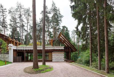 Erdei ház - homlokzat ötlet, modern stílusban