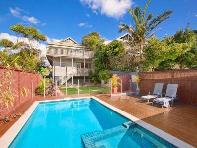 medence14 - medence / jakuzzi ötlet, modern stílusban