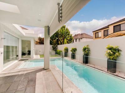 medence24 - medence / jakuzzi ötlet, modern stílusban