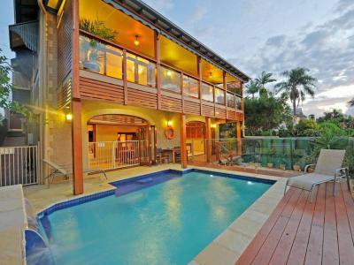 medence27 - medence / jakuzzi ötlet, modern stílusban