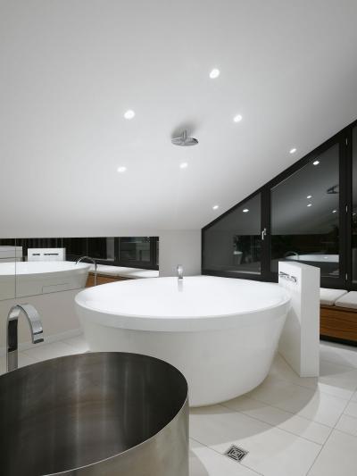 Kerek design kád - fürdő / WC ötlet, modern stílusban