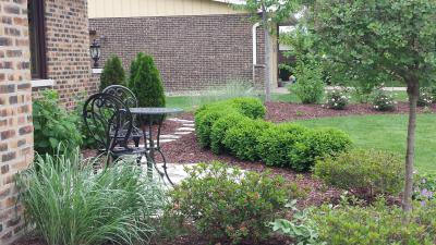 Beszélgetés a kertben - kert / udvar ötlet, klasszikus stílusban