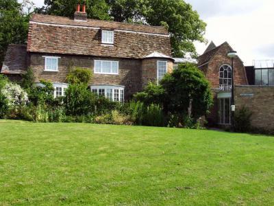 Ház kerttel - külső továbbiak ötlet