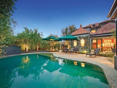 medence64 - medence / jakuzzi ötlet, modern stílusban