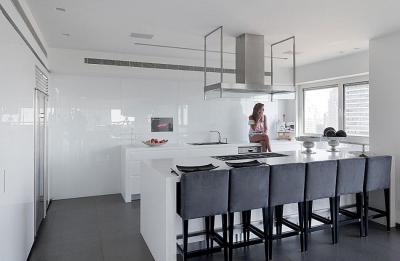 Hófehér konyha - konyha / étkező ötlet, minimál stílusban