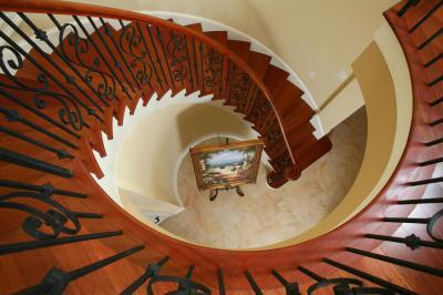 Gyönyörű lépcsőfeljáró - belső továbbiak ötlet, klasszikus stílusban