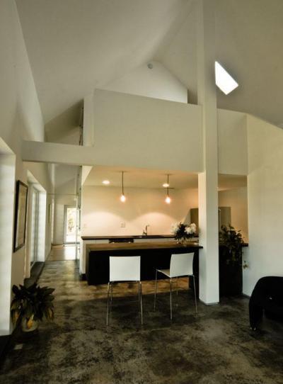 Konyhából a galériába - konyha / étkező ötlet, modern stílusban