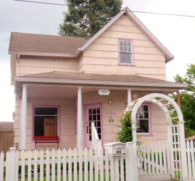 Rózsaszín homlokzat - homlokzat ötlet