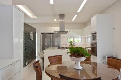 Látványos konyha - konyha / étkező ötlet, modern stílusban