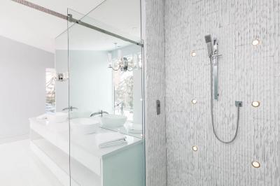 Zuhanyzó - fürdő / WC ötlet, modern stílusban