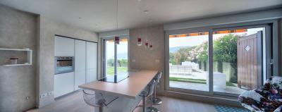 Konyhából a teraszra - konyha / étkező ötlet, modern stílusban