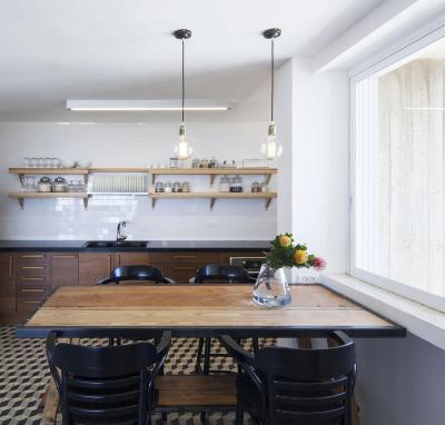 Lakás Jaffában - konyha / étkező ötlet, modern stílusban