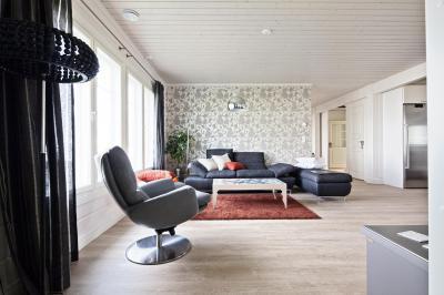 Nappali forgófotellel - nappali ötlet, modern stílusban