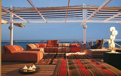 Vidám teraszbútor - erkély / terasz ötlet