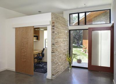 Bejárat a dolgozószobába - előszoba ötlet, modern stílusban