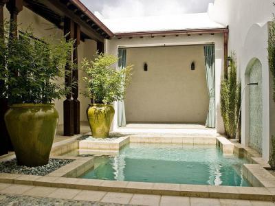 Látványos udvar - kert / udvar ötlet, mediterrán stílusban