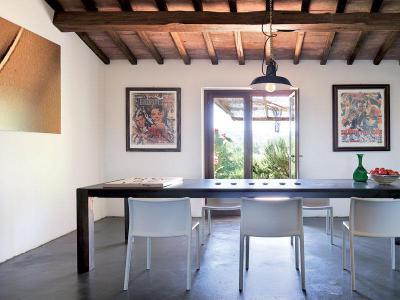 látszó gerendák retro étkezőben - konyha / étkező ötlet