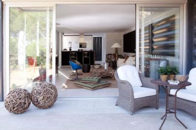 Konténerház terasza - erkély / terasz ötlet