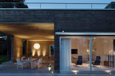 Fedett terasz - erkély / terasz ötlet, modern stílusban