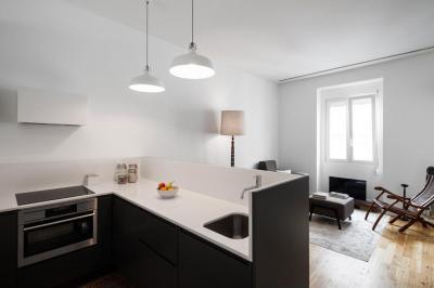 Kis lakás - konyha / étkező ötlet, modern stílusban
