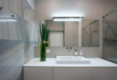 Elegáns fürdőszoba - fürdő / WC ötlet, modern stílusban