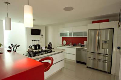 Fehér konyhabútor - konyha / étkező ötlet, modern stílusban