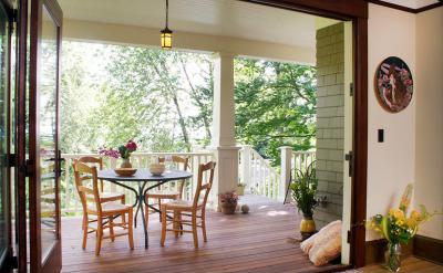 Amerikai terasz - erkély / terasz ötlet, klasszikus stílusban