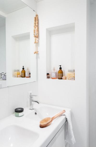 Egyszerűen  fehér - fürdő / WC ötlet, modern stílusban