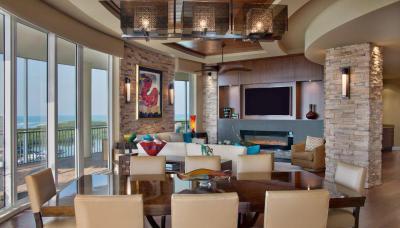 Nappali színes dekorációkkal - nappali ötlet, modern stílusban