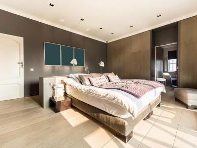 Tágas hálószoba - háló ötlet, modern stílusban