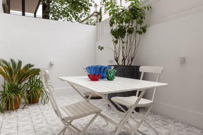 domináns fehér - erkély / terasz ötlet, modern stílusban