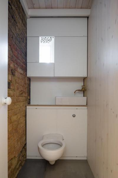Egyedi mellékhelység - fürdő / WC ötlet