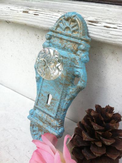 Ódon zár - kert / udvar ötlet, rusztikus stílusban