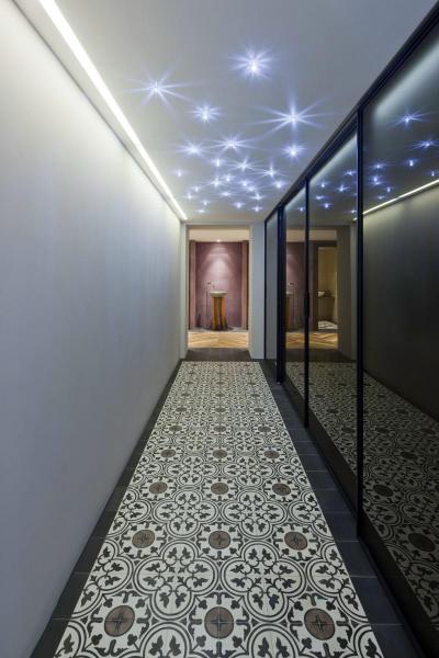 Fényűző folyosó - belső továbbiak ötlet, modern stílusban