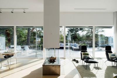 Világos nappali - nappali ötlet, modern stílusban