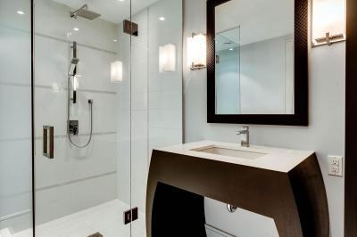 Modern fürdőszoba - fürdő / WC ötlet, modern stílusban