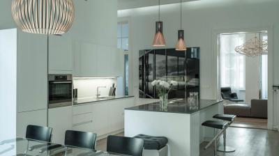 Látványos konyha - konyha / étkező ötlet, modern stílusban