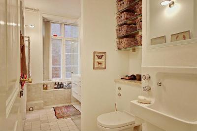 Skandináv lakás - fürdő / WC ötlet, modern stílusban